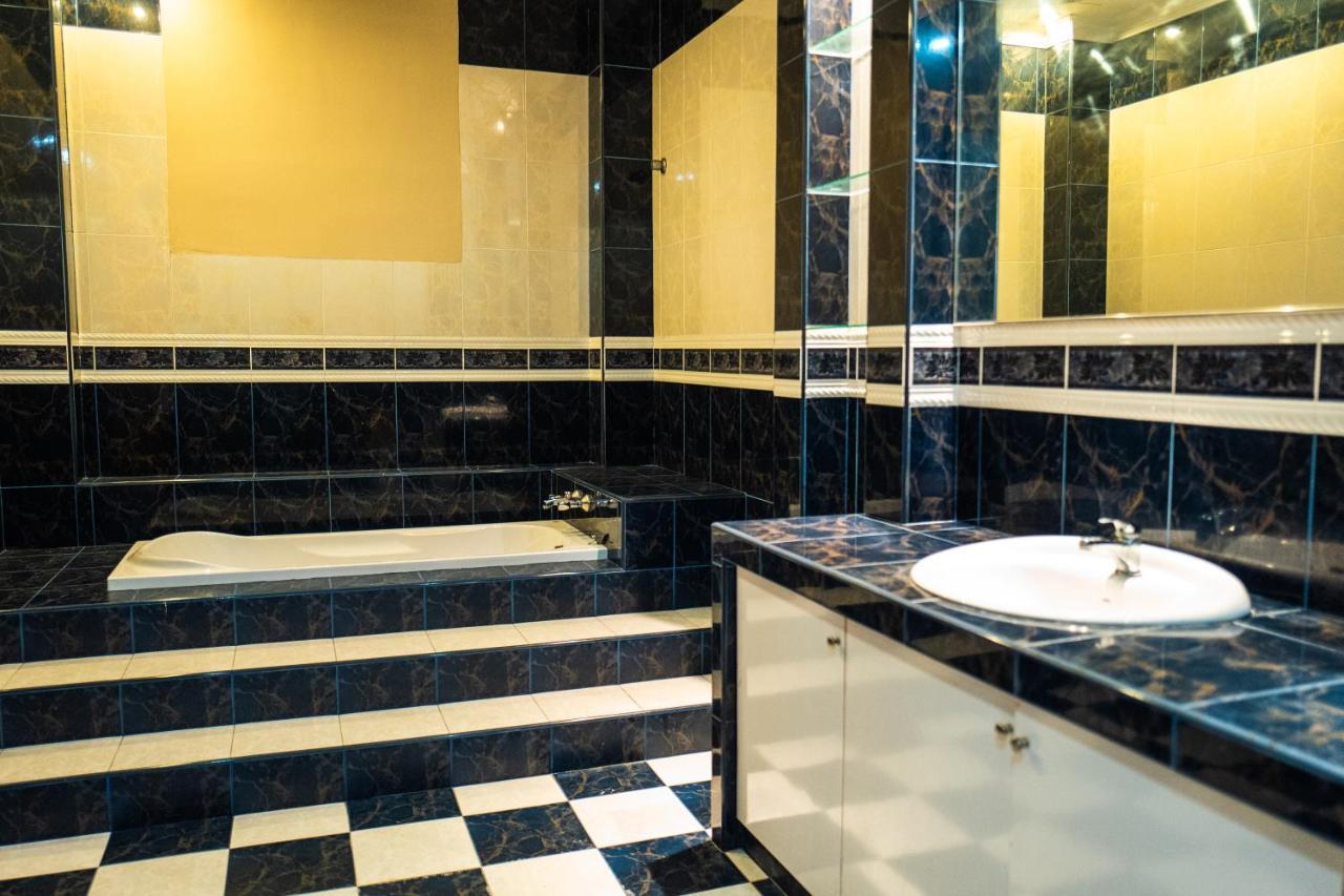 Mk Homestay Wakaf Che Yeh With Bathtub - Max 14 Pax Kota Bharu Zewnętrze zdjęcie
