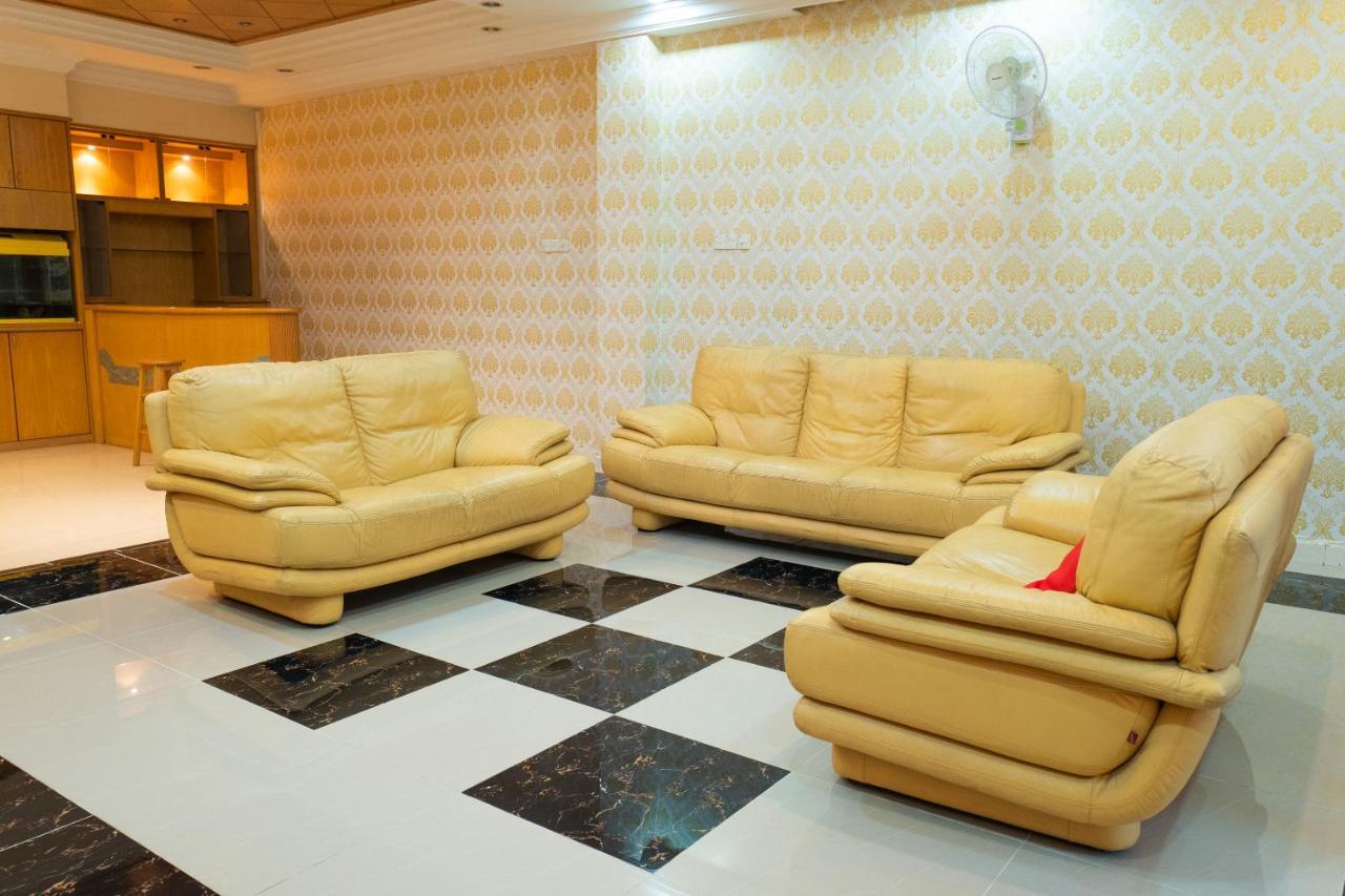 Mk Homestay Wakaf Che Yeh With Bathtub - Max 14 Pax Kota Bharu Zewnętrze zdjęcie