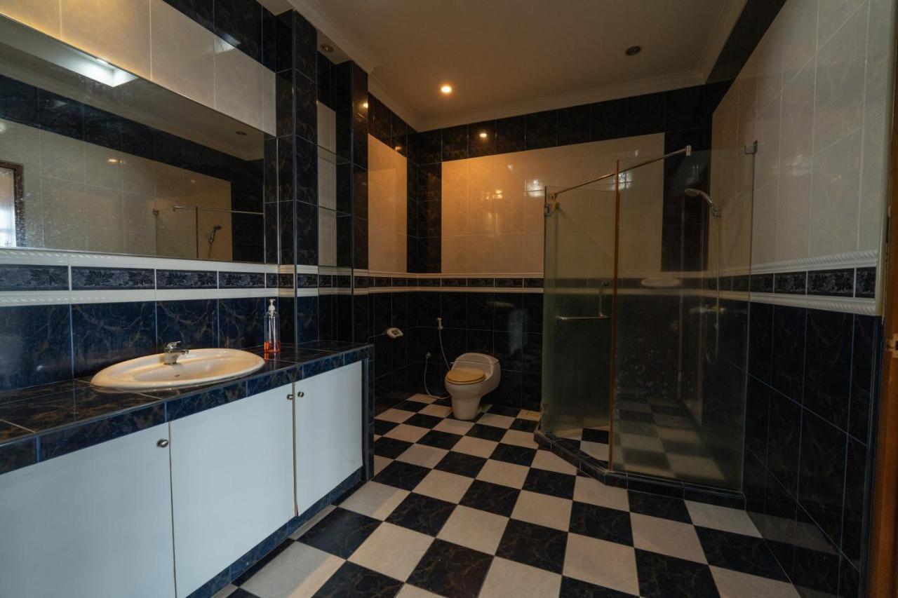 Mk Homestay Wakaf Che Yeh With Bathtub - Max 14 Pax Kota Bharu Zewnętrze zdjęcie